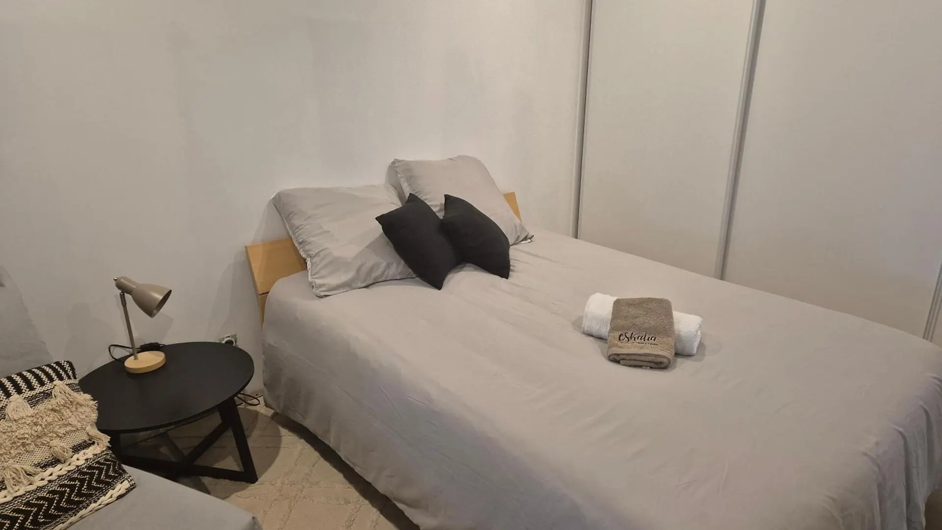 Ici On Est A Laiz Villa
